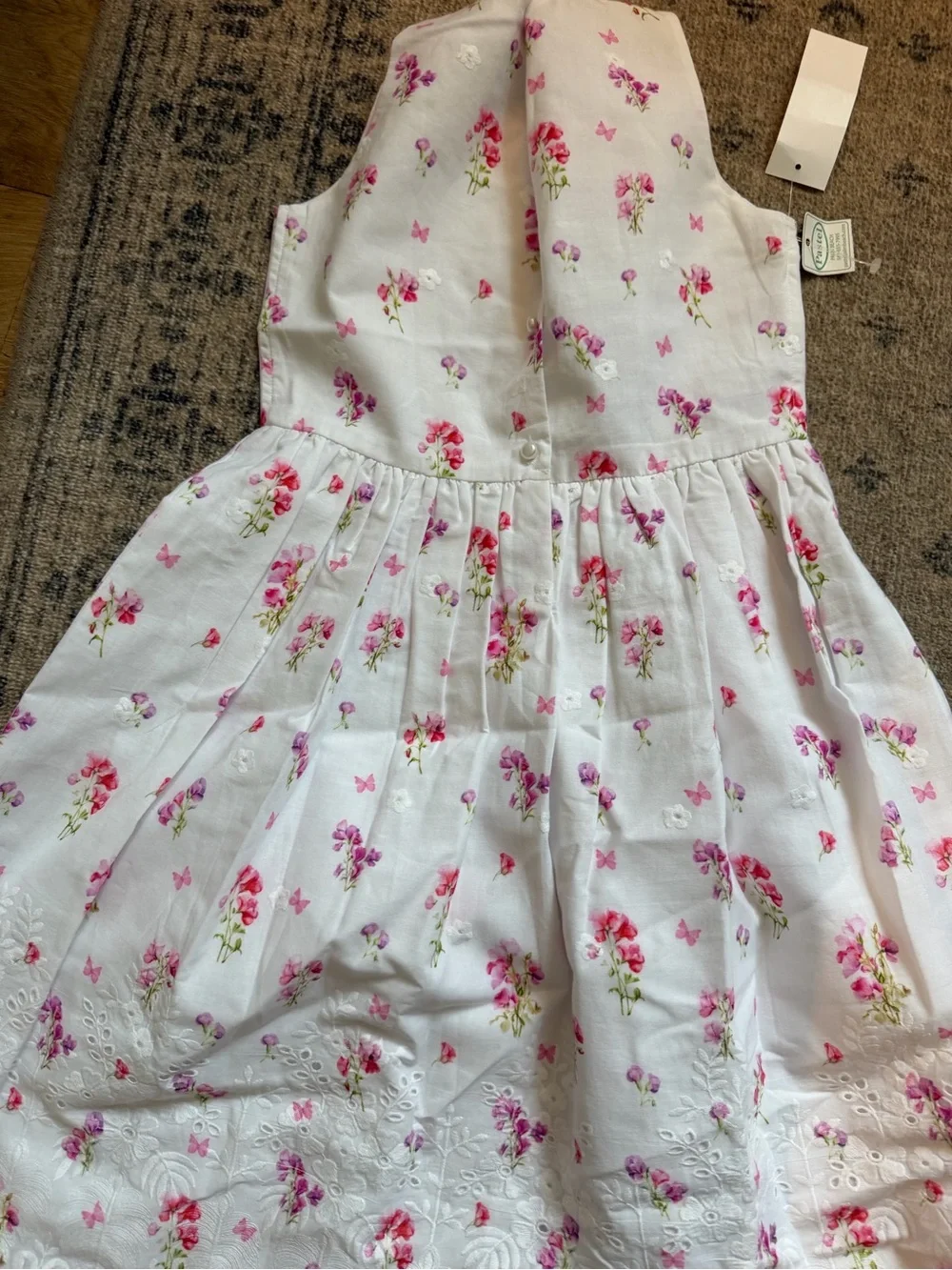 Belle & emma charming white